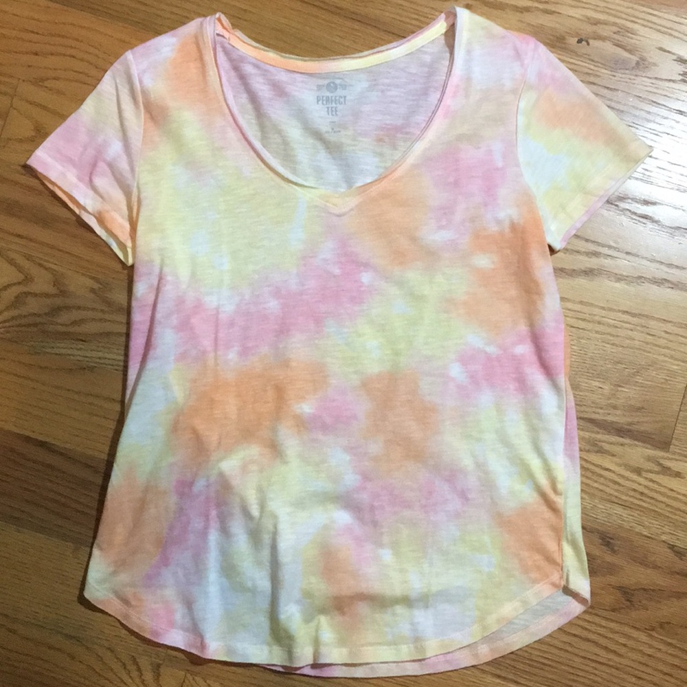Multi-colored T-shirt